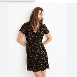 Madewell Silk Button-Front Swing Dress in Feline Floral Size 6 Black Print